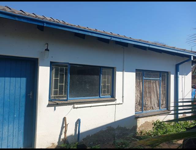 5 BEDROOM HOUSE FOR SALE IN PENINA PARK